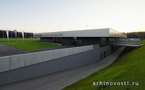 Тренировочный комплекс от Франц Аркитектен (Franz Architekten) и Ателье Мауч (Atelier Mauch). Вена, Австрия.