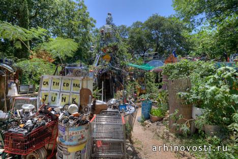Храм Мусора (Cathedral of Junk). Остин, Америка.