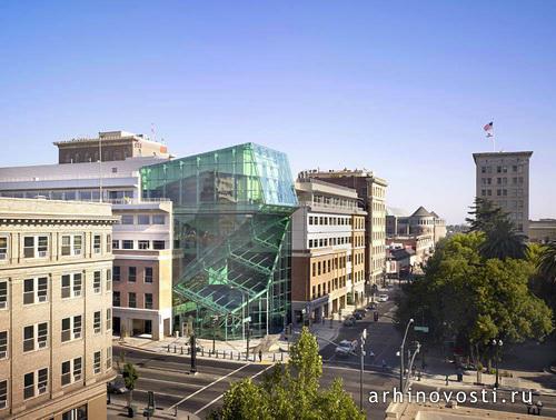 Администрация округа Сан-Хоакин от Fentress Architects. Стоктон, Америка.