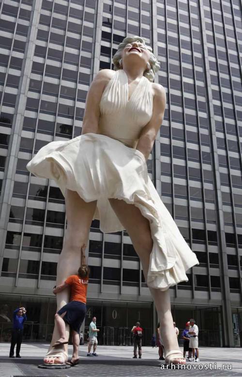 Marilyn Forever - статуя Мэрилин Монро