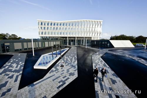 Здание муниципалитета от Henning Larsen Architects. Виборг, Дания.