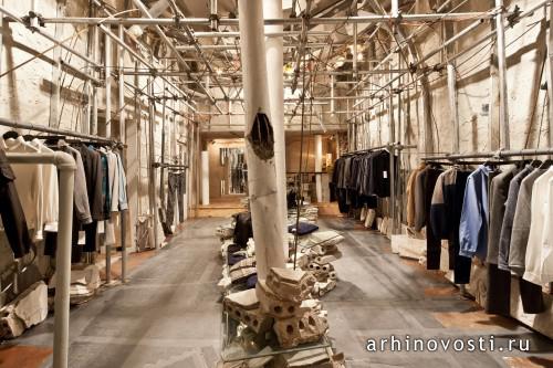 Разрушенный зал от Патрика Эрвела (Patrik Ervell) и Грэхама Хадсона (Graham Hudson). Нью-Йорк, США.