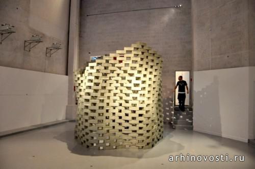 Строительство с воздуха от Gramazio & Kohler и Рафаэля ДеАндреа (Raffaello D’Andrea). Орлеан, Франция.