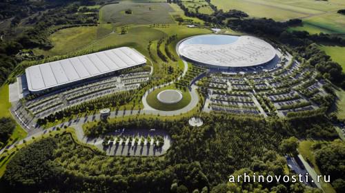 Производственный центр McLaren от Foster + Partners. Уокинг, Великобритания.