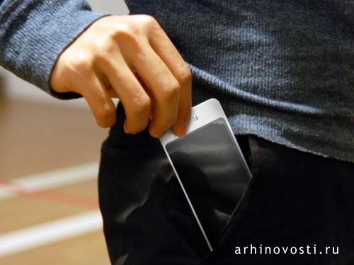 Fujitsu Brick от Шаочэн Хуан (Shaocheng Huang) и Юинь Хуан (Yuyin Huang).