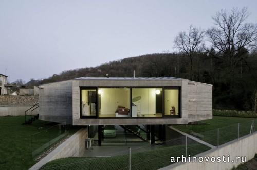 Серый дом от Hidalgo Hartmann. Жирона, Испания.