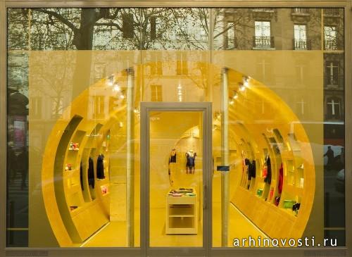 Магазин одежды Стеллы Каденте (Stella Cadente) от Atelier du Pont. Париж, Франция.