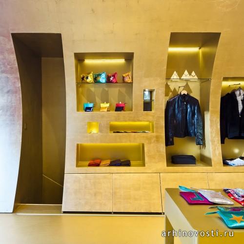 Магазин одежды Стеллы Каденте (Stella Cadente) от Atelier du Pont. Париж, Франция.