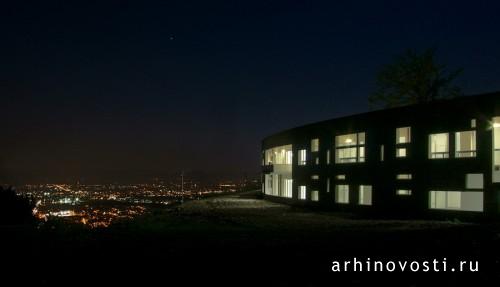 Медицинский центр для лиц пожилого возраста от IPOSTUDIO Architects. Монтемурло, Италия.