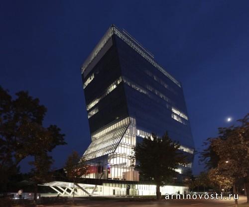 Головной офис банка UniCredit Țiriac Bank от Westfourth Architecture. Бухарест, Румыния.