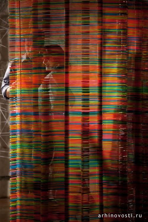 Инсталляция «Chromatic Screen» (Хроматический экран) от Like Architects.