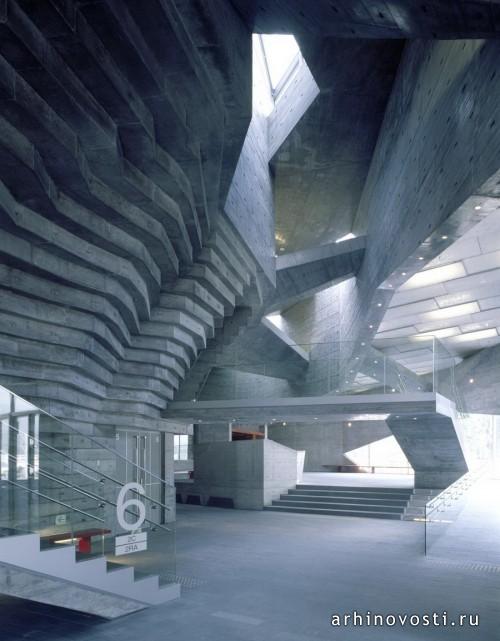 Культурный центр от Chiaki Arai Urban and Architecture Design .Офунато, Япония.