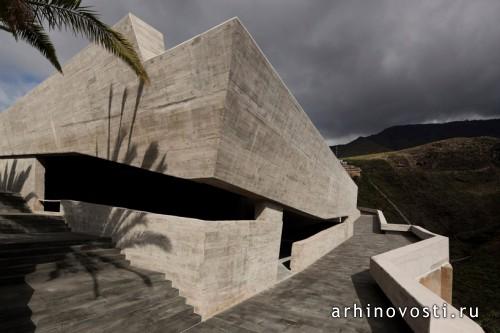 Музей Sacred Museum от Fernando Menis Architects. Адехе, Испания.