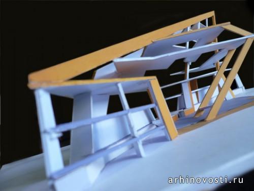 Автобусная остановка для торгового центра. Кишинев, Молдавия.