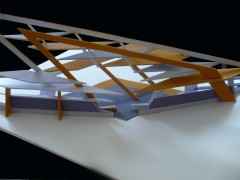 Автобусная остановка для торгового центра. Кишинев, Молдавия.