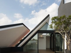 Частный дом «Armadillo» (Броненосец) от Formwerkz Architects. Сингапур.