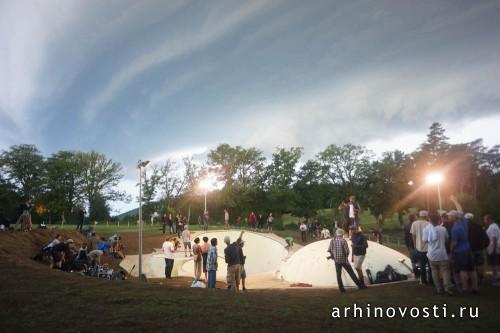 Инсталляция OTRO от Ку Чон-а (Koo Jeong-a) и L’Escaut Architectures. Франция.