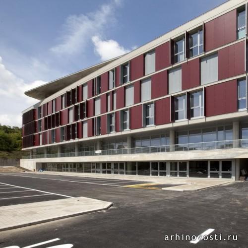 Офисное здание «Building A» от Studio Manfroni & Associati. Специя, Италия.