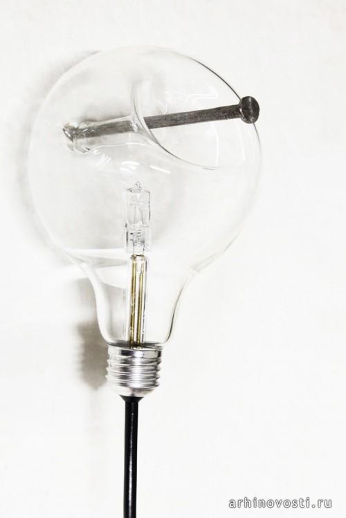 Лампочка «Hang It On The Wall» (Повесь её на стену) от Гарри Талеру (Harry Thaler). Лампочка «Hang It On The Wall» (Повесь её на стену) от Гарри Талеру (Harry Thaler).