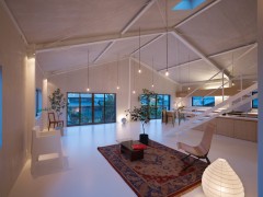 Жилой дом из склада от Airhouse Design Office. Йоро, Япония.