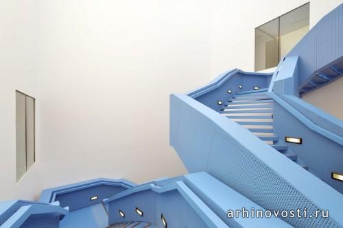 Библиотека Университета Марн-ла-Вале от Beckmann-N’Thépé Architects. Марн-ла-Вале, Франция.