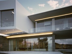 Частный дом от Divercity Architects. Афины, Греция.