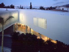 Частный дом от Divercity Architects. Афины, Греция.