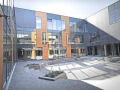 Начальная школа от Sigitas Kuncevičius Architecture Studio. Вильнюс, Литва.