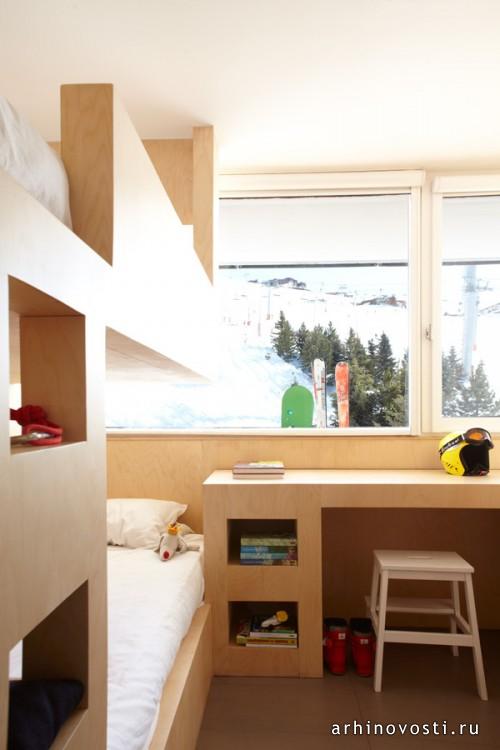 Дизайн интерьера квартиры от h2o architectes. Менюир, Франция.