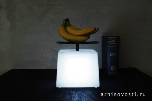 Лампа «light=weight» (свет=груз) от Цзюньцзи Кавабе (Junji Kawabe). Малайзия.