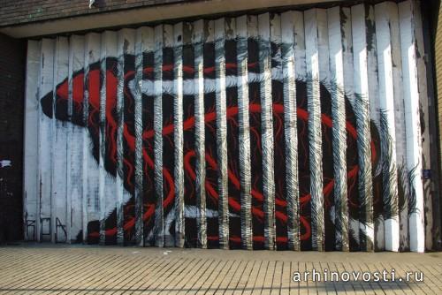 Двуликий кролик от ROA. Лондон, Великобритания.
