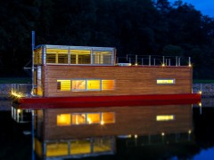 Дом-лодка «SayBoat» от Милана Жидки (Milan Řídký). Чехия.