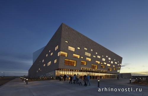 Культурный центр от Boora Architects и Rhotenberry Wellen Architects. Техас, США.