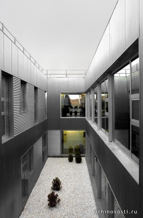 Центр медицинской помощи «CEDT Daimiel» от Estudio Entresitio. Даймьель, Испания.