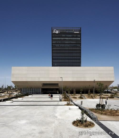 Центральный офис банка «Caja Badajoz» от Studio Lamela Architects. Бадахос, Испания.