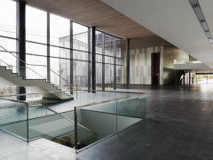 Центральный офис банка «Caja Badajoz» от Studio Lamela Architects. Бадахос, Испания.