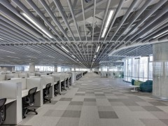 Центр телефонного обслуживания от Estudio Lamela Arquitectos. Керетаро, Мексика.