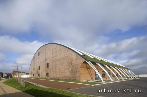 Фабрика по производству декораций от Nicholas Hare Architects. Парфлит, Великобритания.