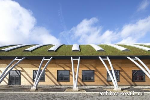 Фабрика по производству декораций от Nicholas Hare Architects. Парфлит, Великобритания. 