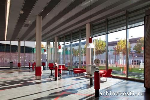 Сервисный центр MAPFRE от Beriot, Bernardini Arquitectos. Алькоркон, Испания.