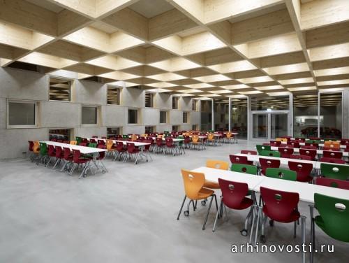 Школьная столовая от SpreierTrenner Architekten. Зальмталь, Германия.