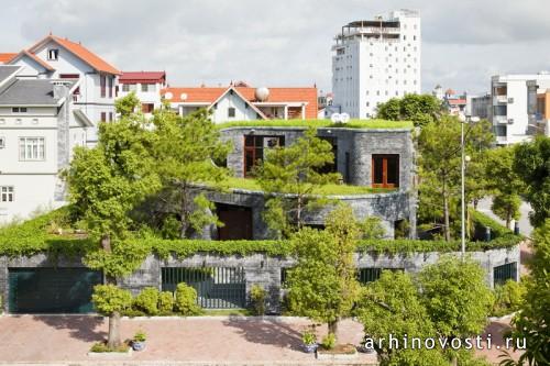 Каменный дом от Vo Trong Nghia Architects. Донгчьеу, Вьетнам.