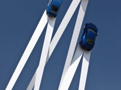 Три Porsche 911 взмыли в него Великобритании.