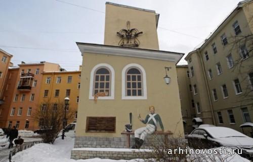 В Питере начали появляться дома-картины