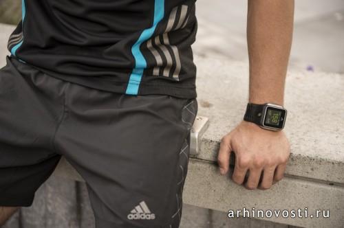 Смартчасы от Adidas.