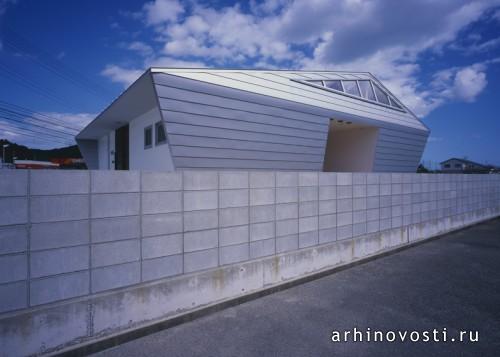 Жилой дом Arboleda от Horibe Associates. Токусима, Япония.
