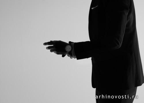 Часы «На расстоянии» от Kitmen Keung.