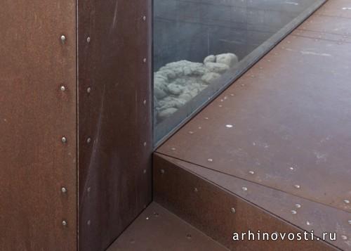 Скульптура-указатель от Marte.Marte Architects. Бредерис, Австрия.