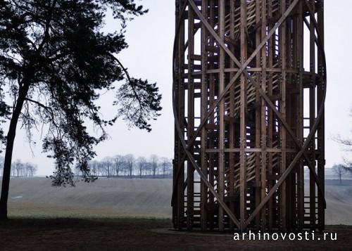 Башня-огурец от Mjölk Architekti. Германица, Чехия.