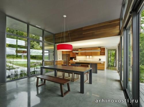 Жилой дом T House от Natalie Dionne Architecture. Сютон, Канада.
